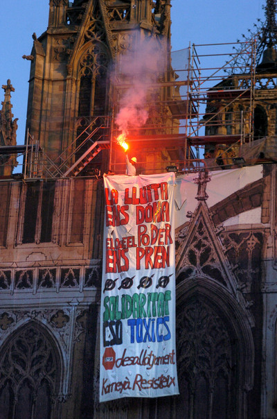 pancarta_toxics_catedral.jpg